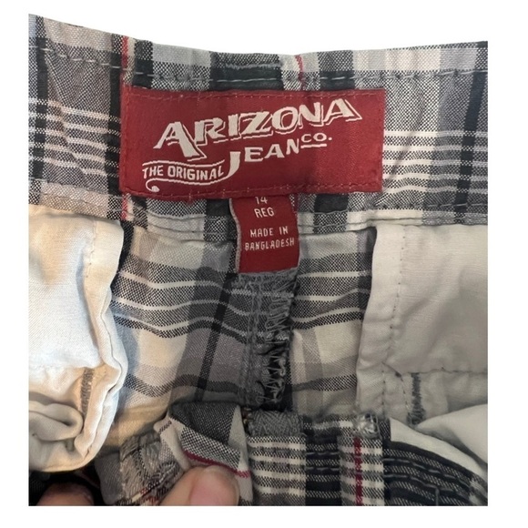 𝅺ARIZONA Jeans Co Boys Shorts with Adjustable Waist, Plaid Size 14 Reg - Picture 8 of 9